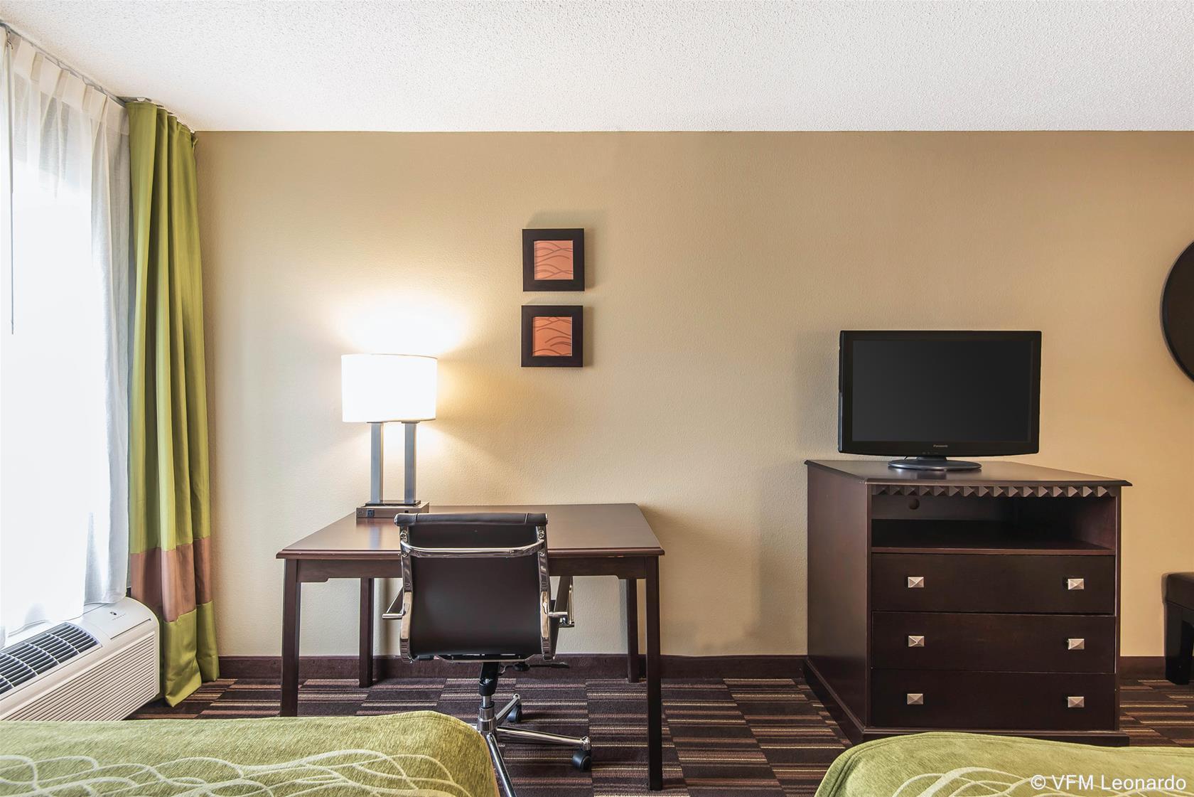 Comfort Inn & Suites Kansas City - Northeast Exteriér fotografie